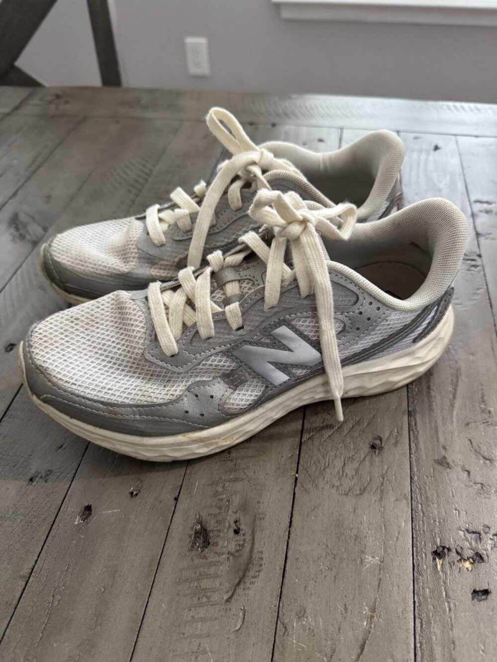 New Balance Fresh Foam Arishi v4 Metallic Silver Reflection White Size 7M 8.5W